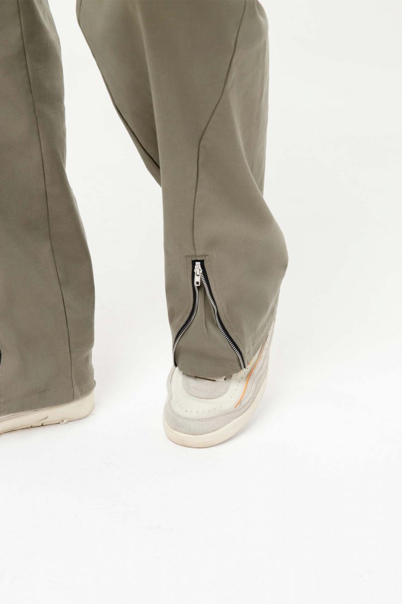 TYPES KHAKI "ZIPPER" PANTS